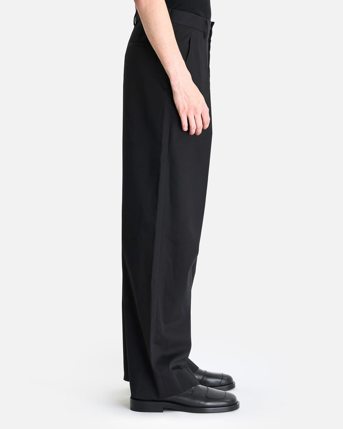 Ann Demeulemeester Men's Pants Botel Wide Leg Pleated Trousers in Black