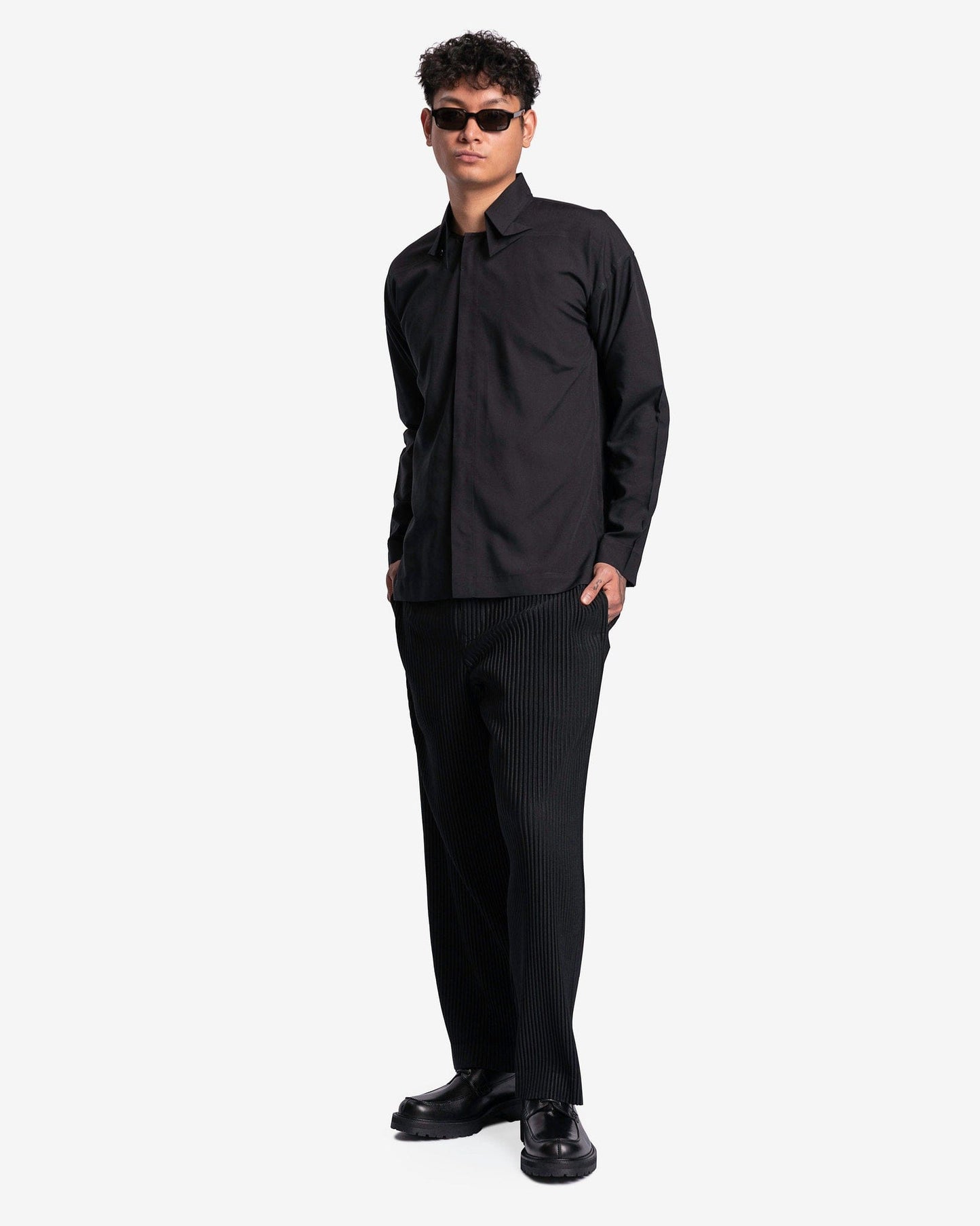 Homme Plissé Issey Miyake Men's Shirts Bow-Tie Press Shirt in Black