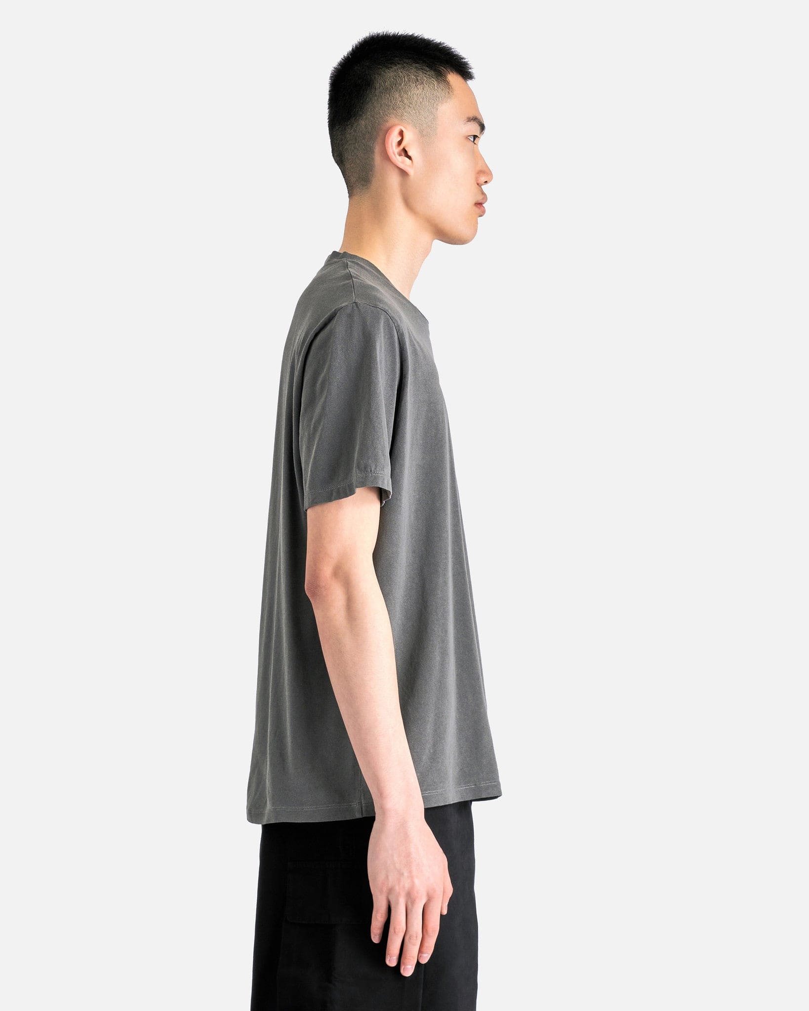 Box T-Shirt in Worn Black – SVRN Box T-Shirt in Worn Black – SVRN