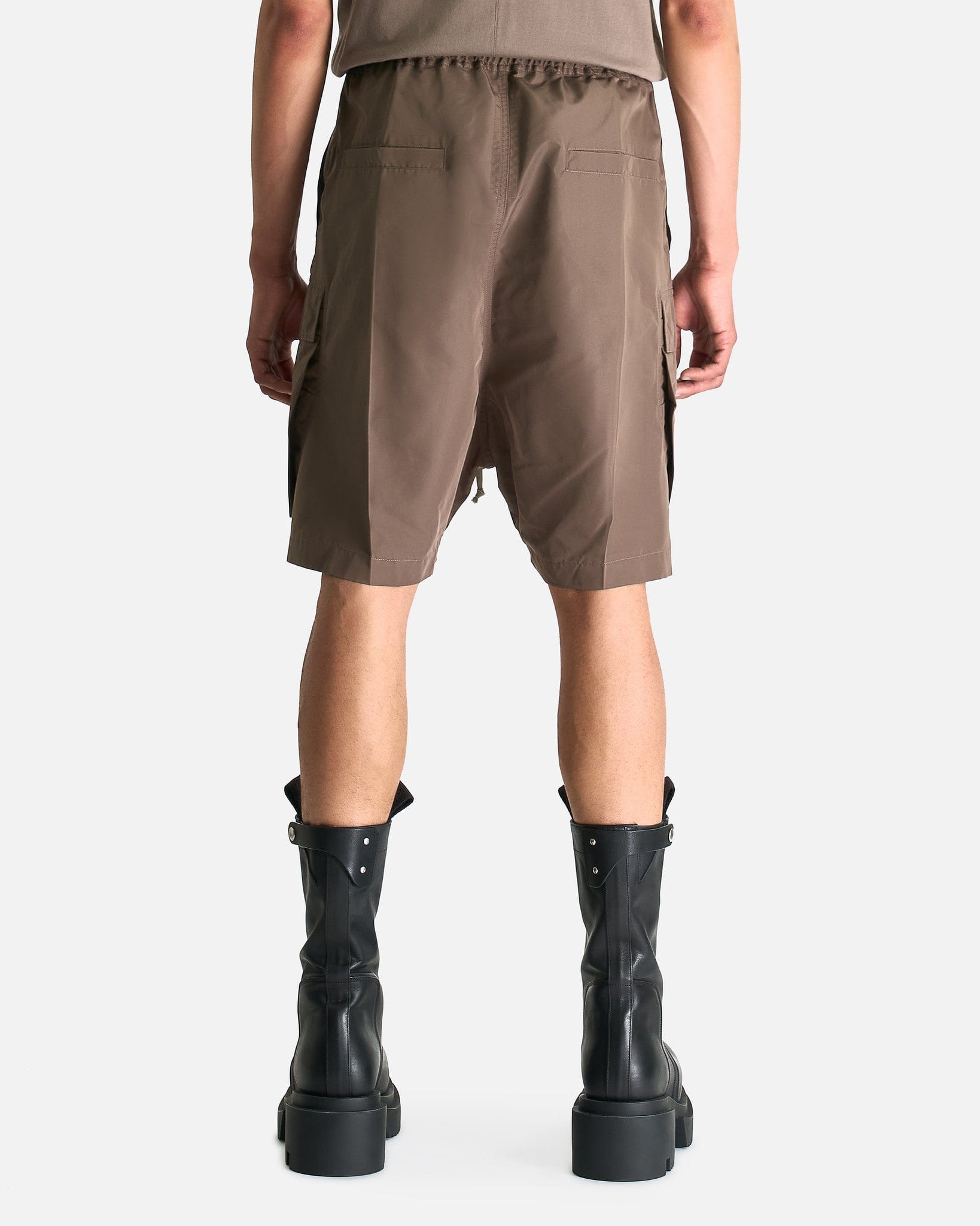 Cargobela Shorts in Dust – SVRN