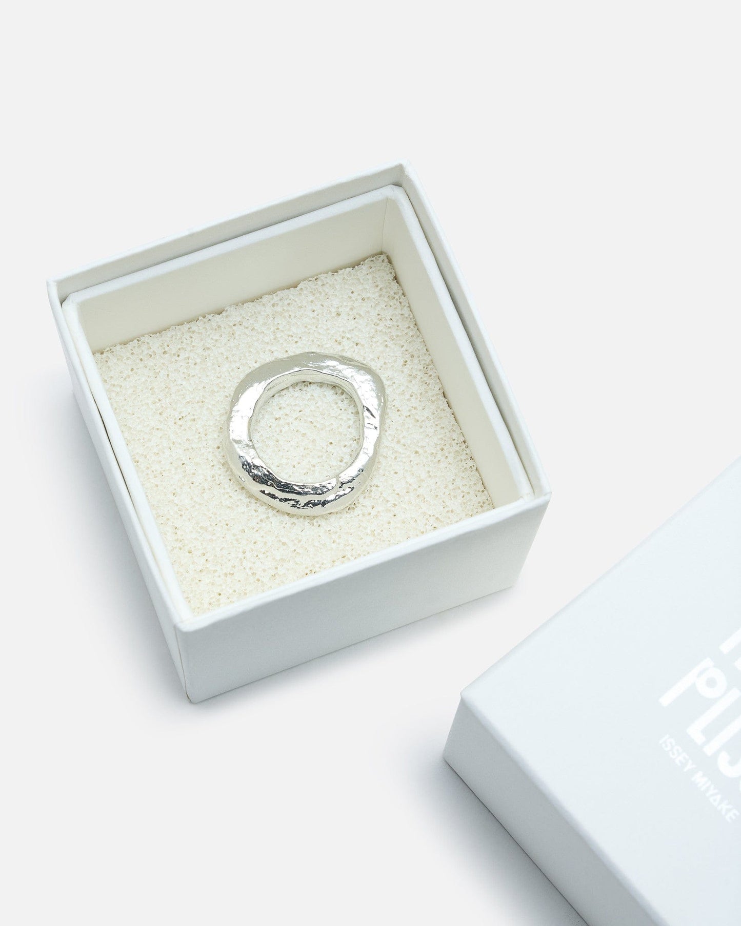 Homme Plissé Issey Miyake Jewelry OS Cavern Ring in Riverside Gray
