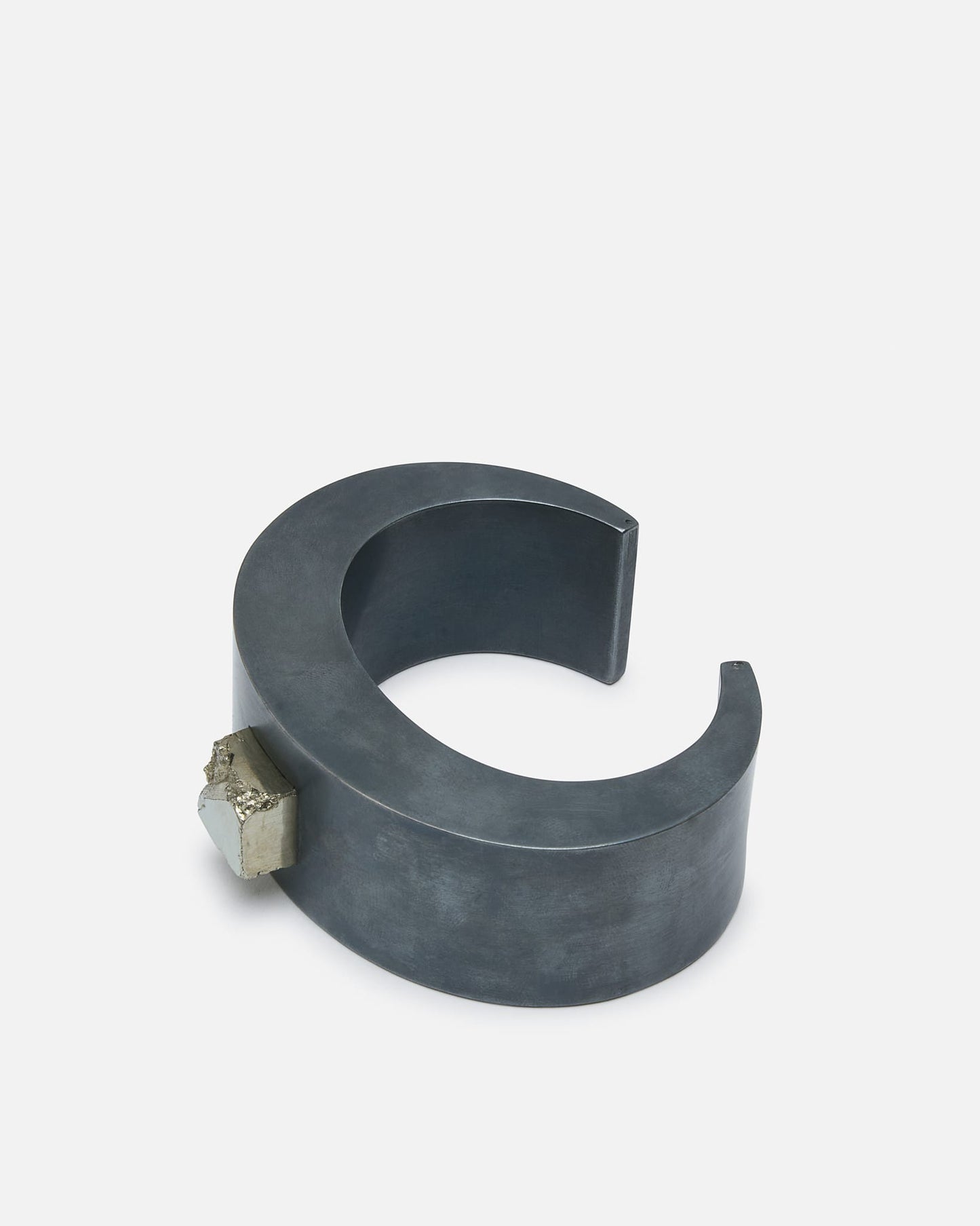 Parts of Four Jewelry M Crescent Bracelet in Mineral Collision / 30mm / KA, PYR