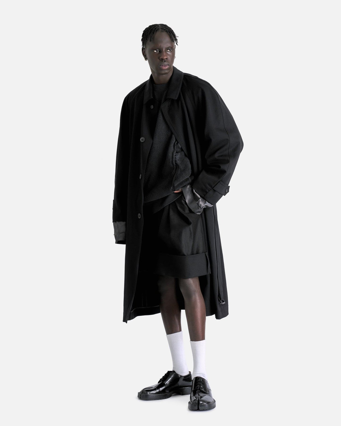 Maison Margiela Men's Shorts Cuffed Satin Shorts in Black