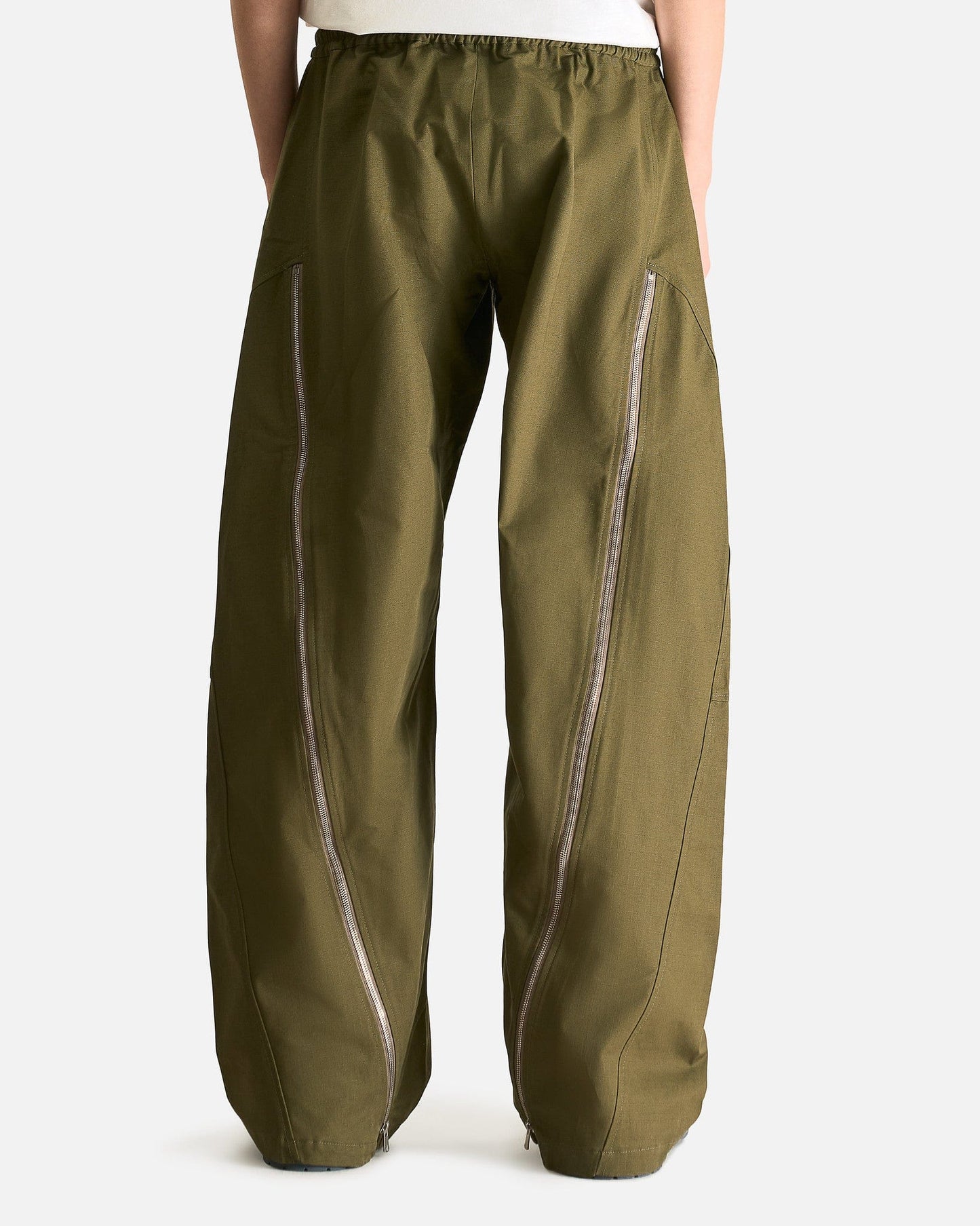 FFFPOSTALSERVICE Men's Pants Curved Backzip Trousers in Sand