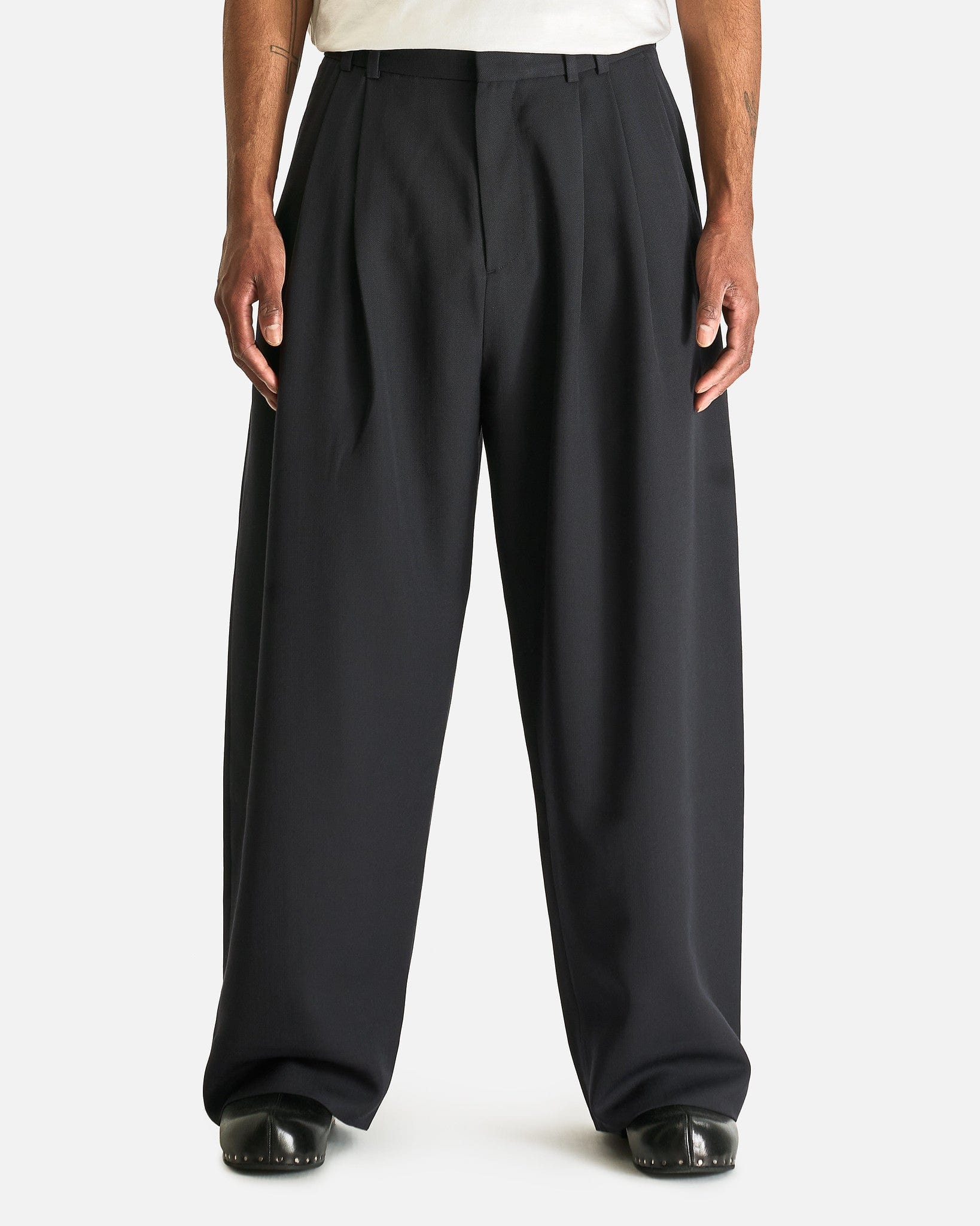 STUDIO NICHOLSON DOUBLE PLEAT PANTS パンツ Double Pleat Volume Pant in Pewter – SVRN