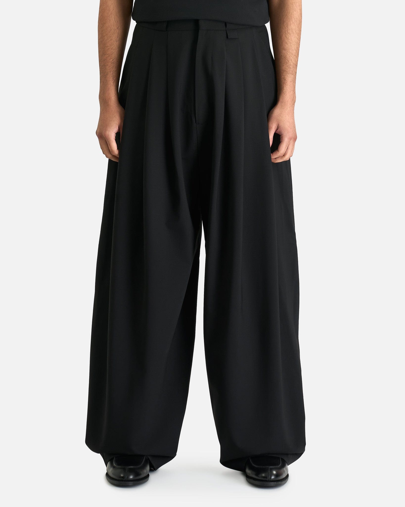 Drawstring Wool Cascada in Black – SVRN Drawstring Wool Cascada in Black – SVRN