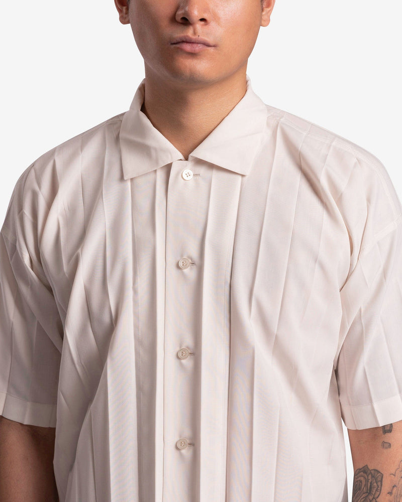 Homme Plissé Issey Miyake Men's Shirts Edge Short Sleeve Shirt in Ivory