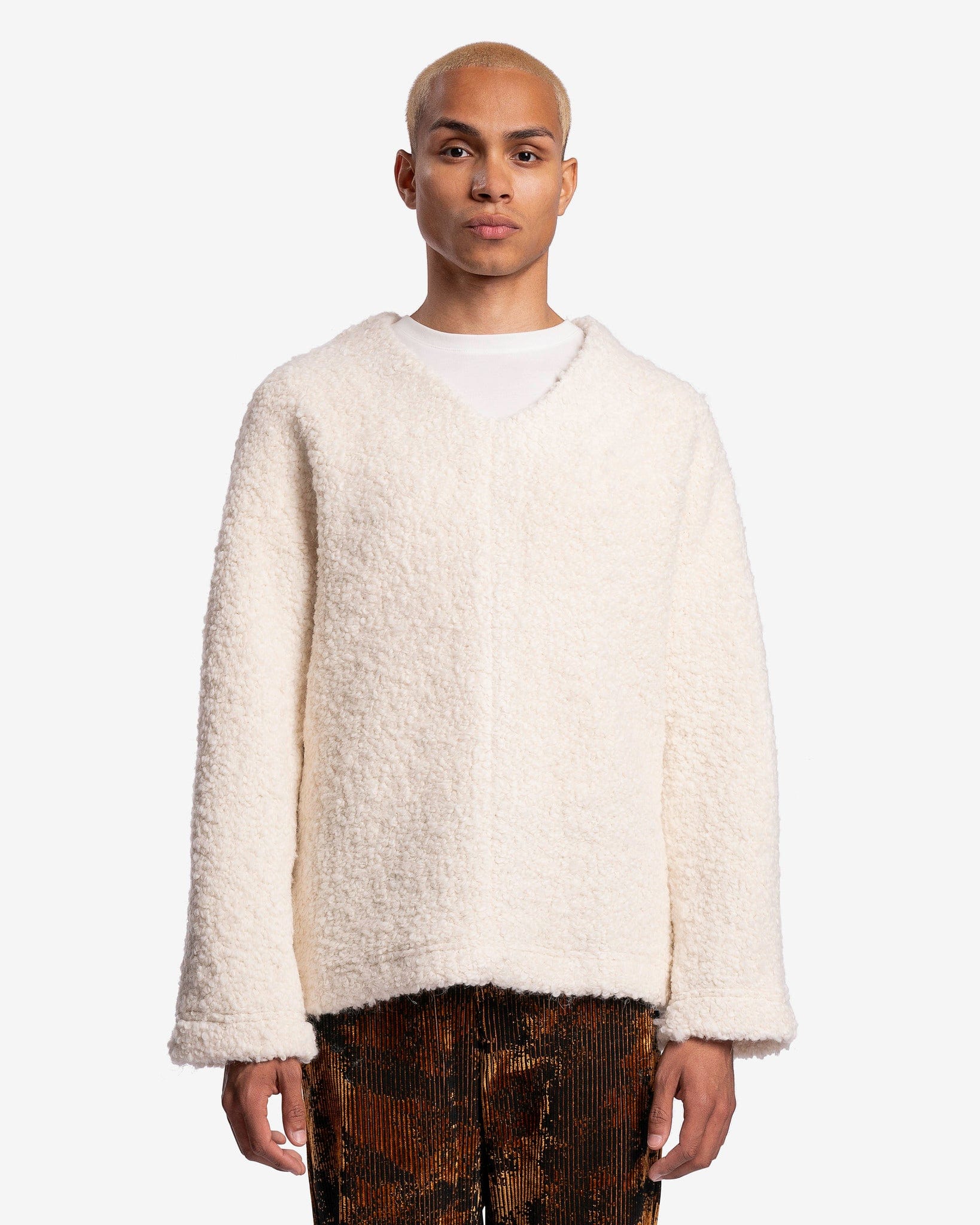 Ezra Sweater in White Ovis – SVRN