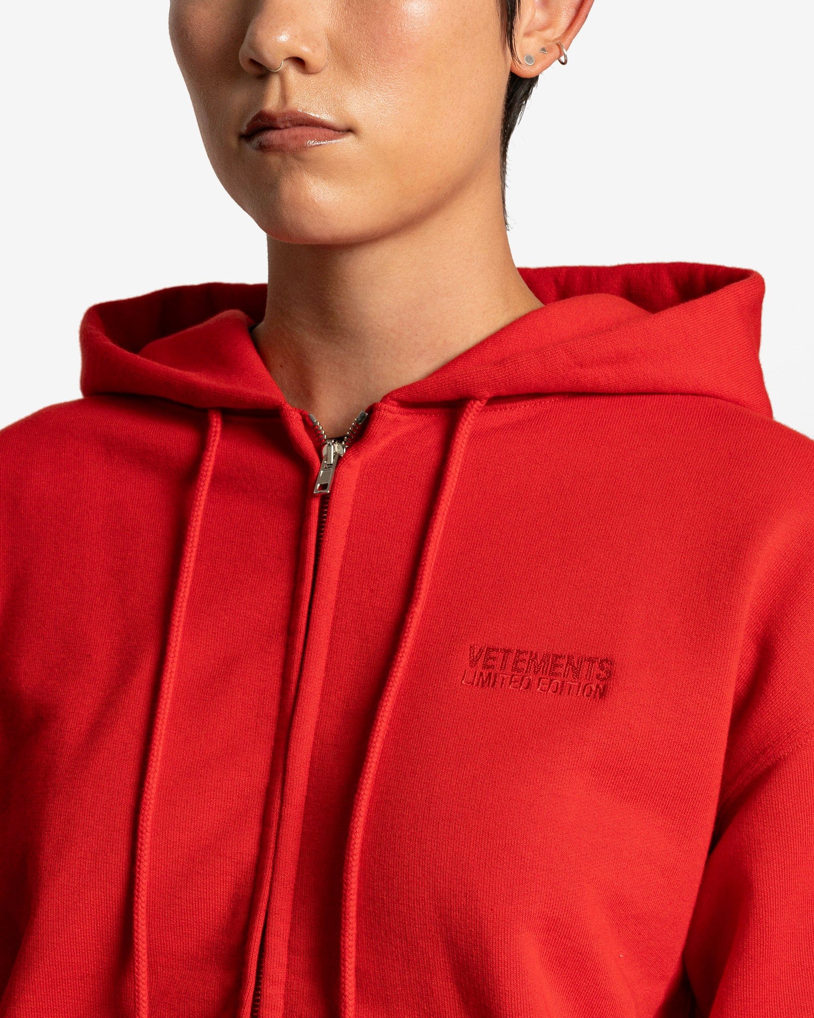 VETEMENTS Women's Sweatshirts Fitted Hoodie in Red