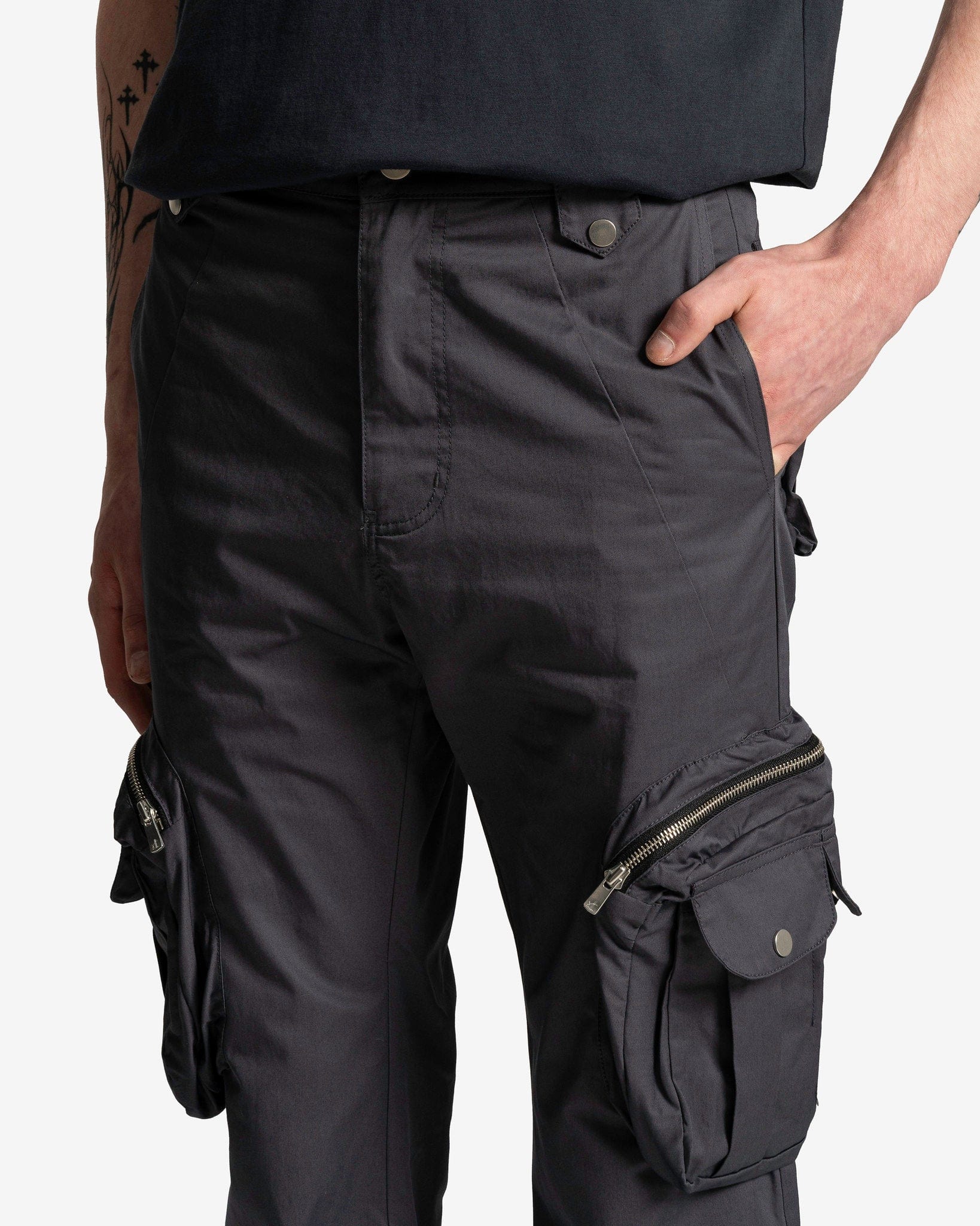 FFFPOSTALSERVICE Men's Pants Flare Cargo V2.5 in Ghost Lilac