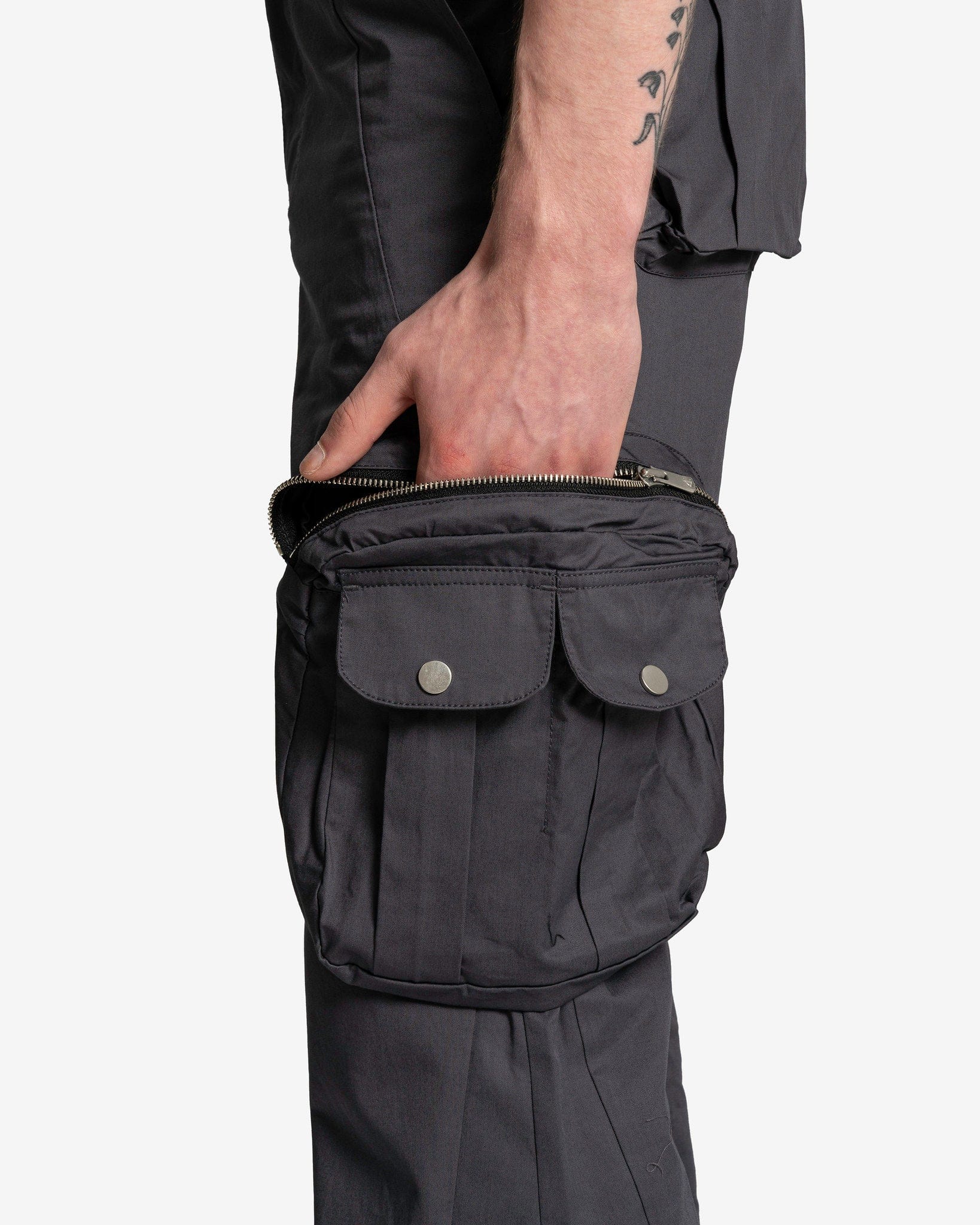 FFFPOSTALSERVICE Men's Pants Flare Cargo V2.5 in Ghost Lilac