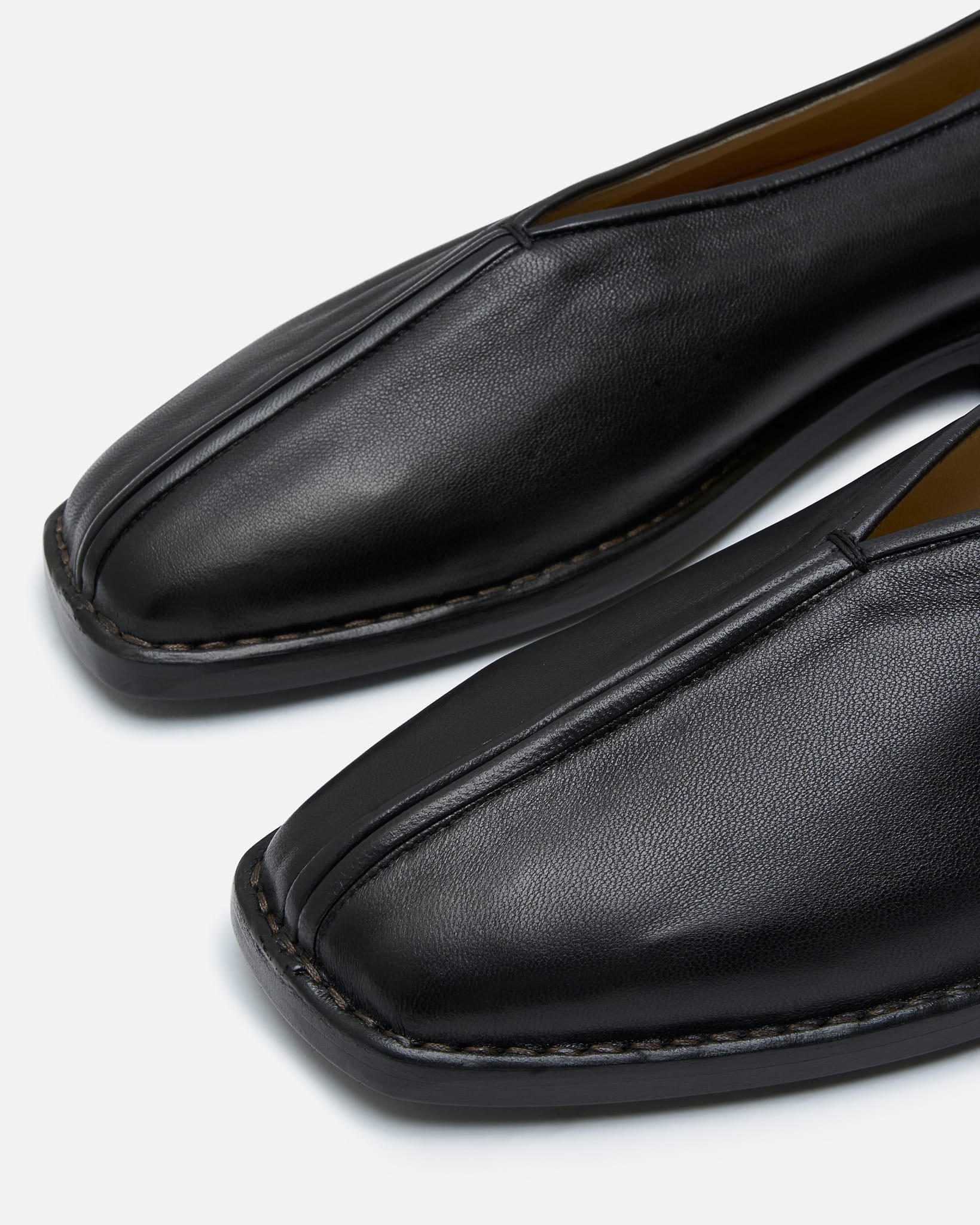 LEMAIRE Men's Shoes Flat Piped Slippers in Black/Dark Chocolate