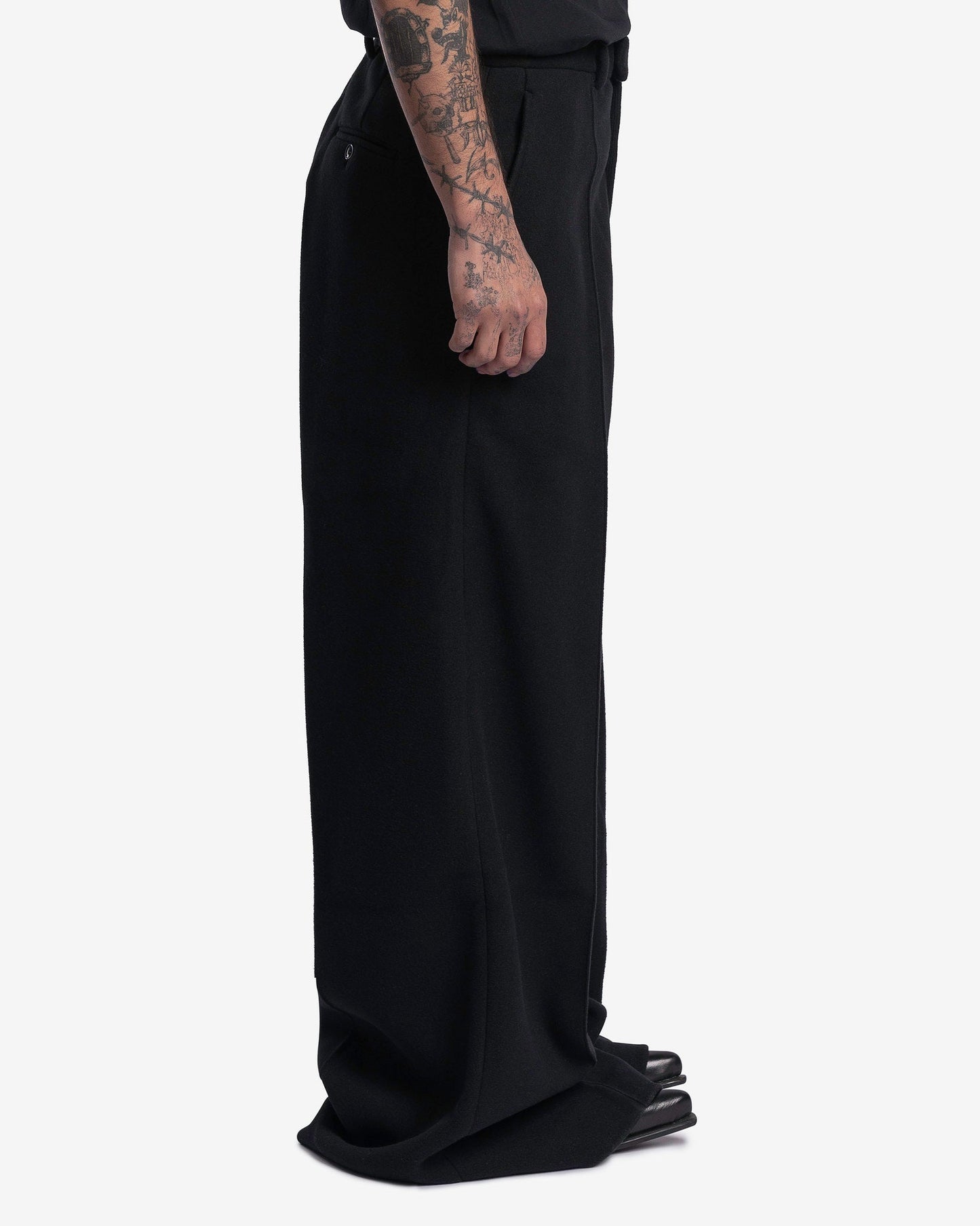 VETEMENTS Men's Pants Fleece Tailored Pants in Black