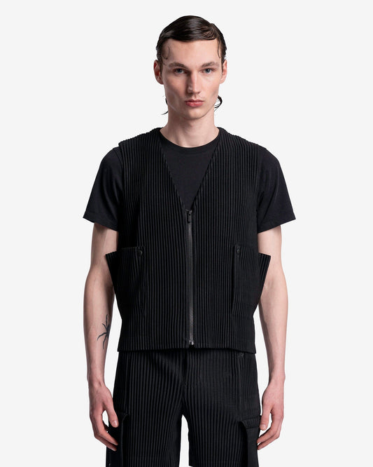 Homme Plissé Issey Miyake Men's Tops Flip Vest in Black