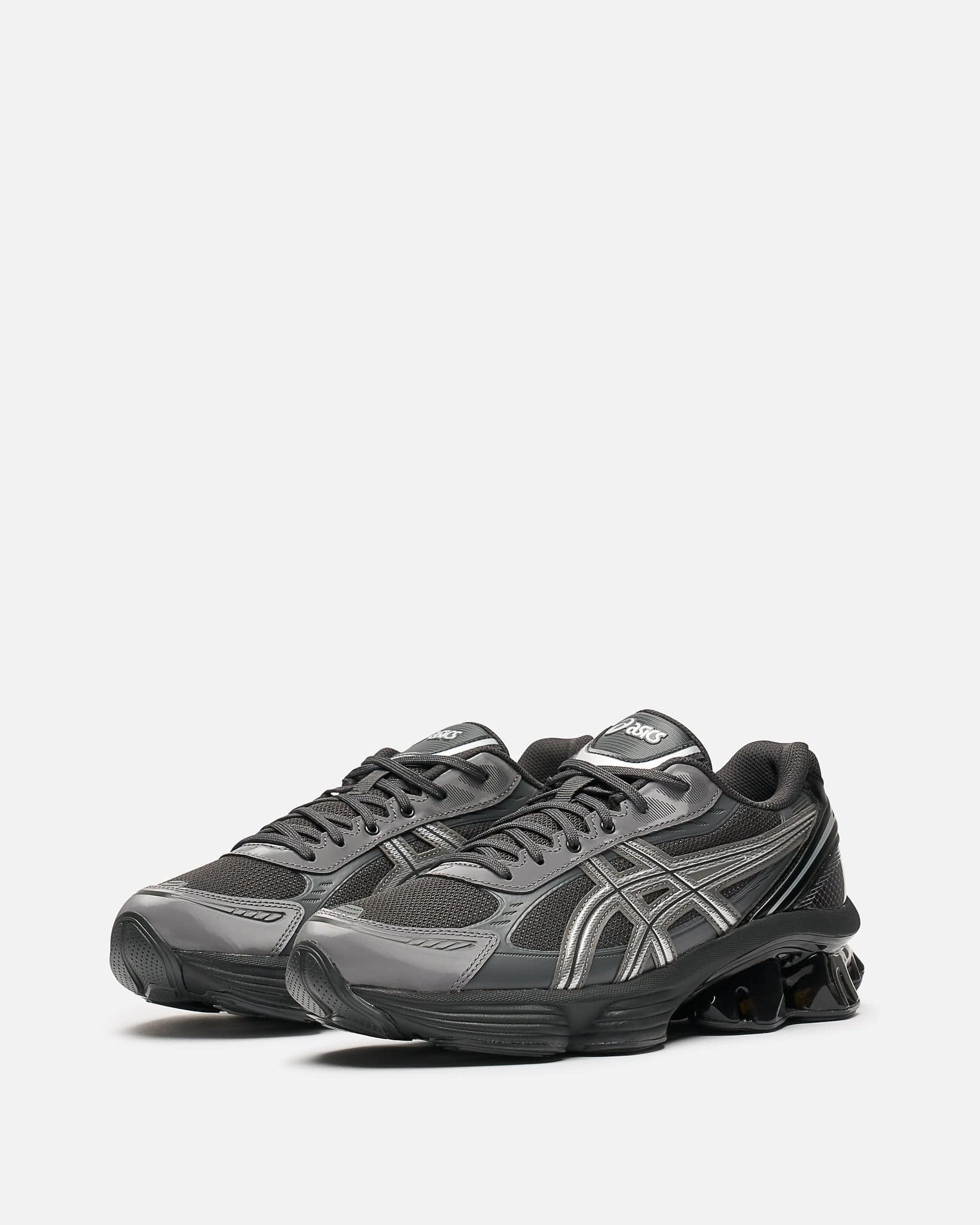 Gel-Kinetic Fluent in Graphite Grey/Pure Silver – SVRN
