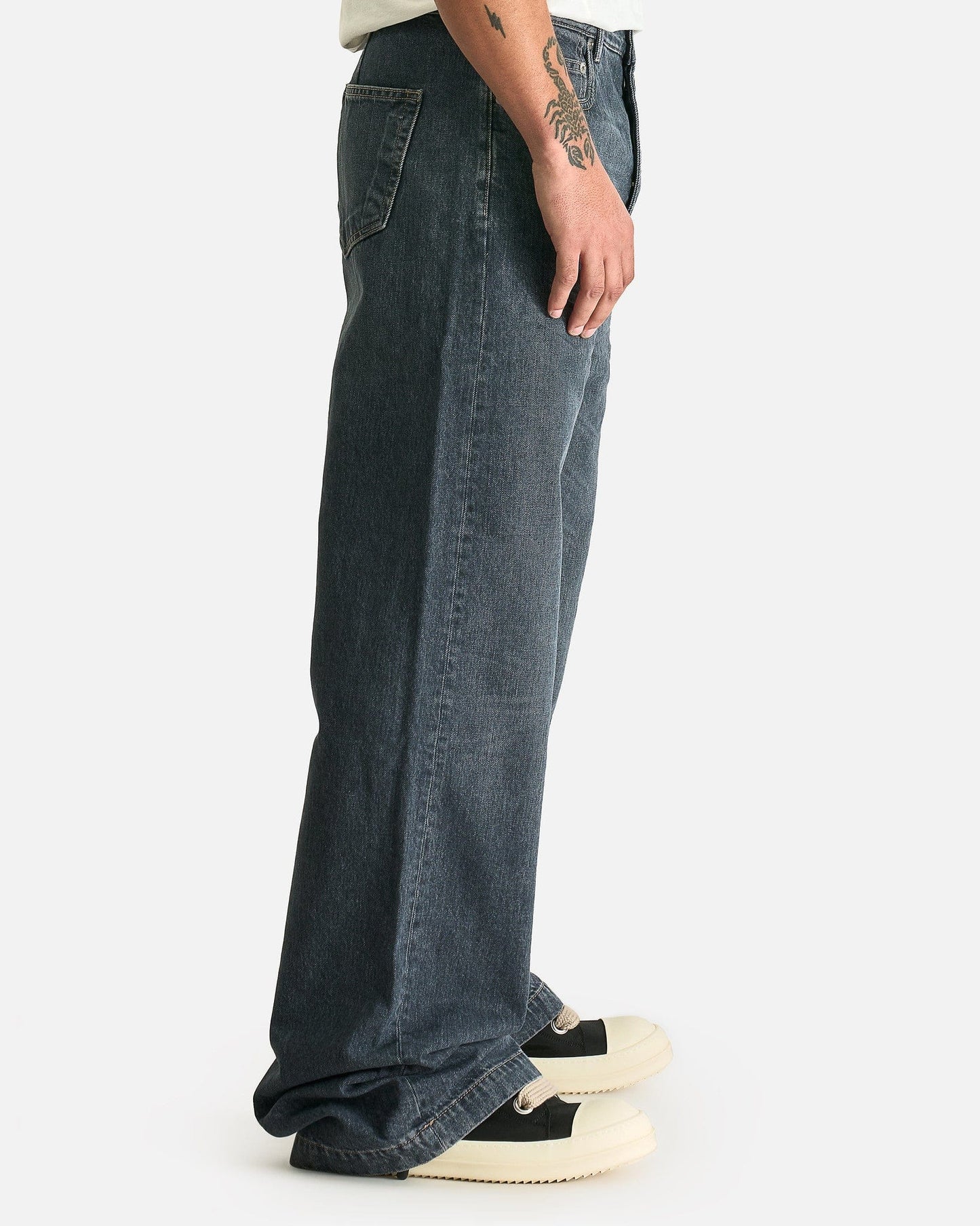 Rick Owens DRKSHDW Men's Jeans Geth Jeans in Washed Grey