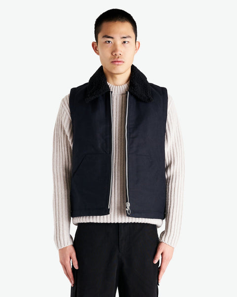 grizzly-vest-in-black-highland grizzly-vest-in-black-highland