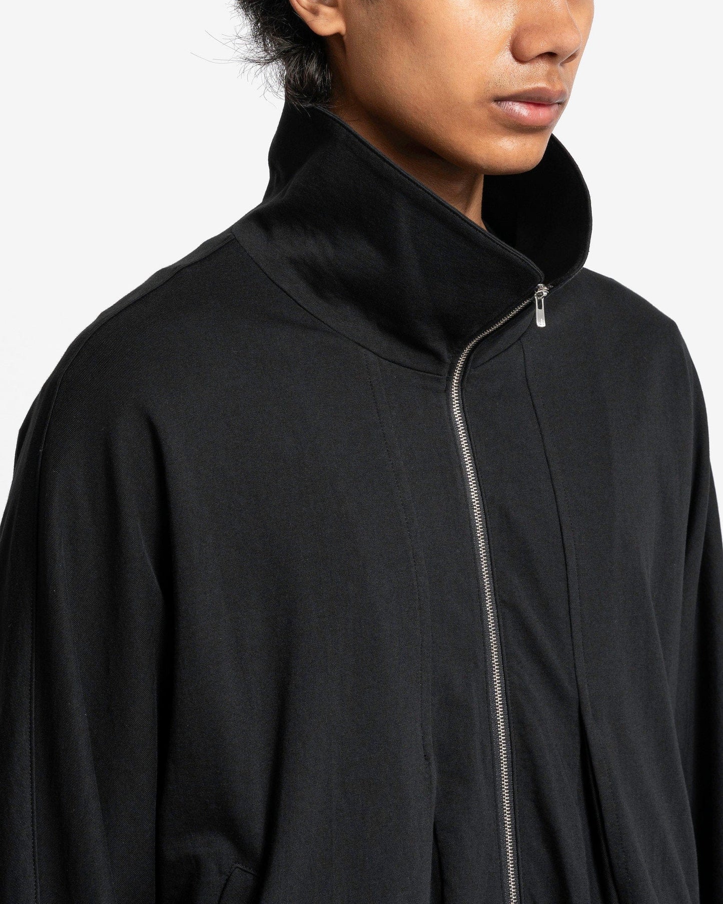 JiyongKim Men's Jackets High-Neck Draped Pocket Jacket in Black