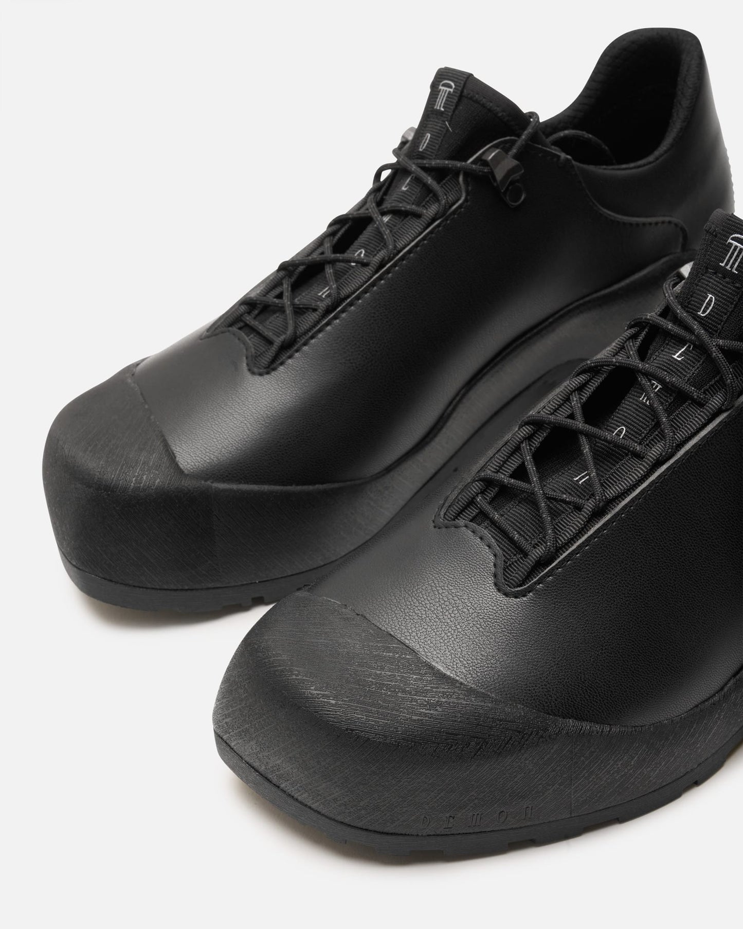 DEMON Men's Shoes Hono Lite in Black