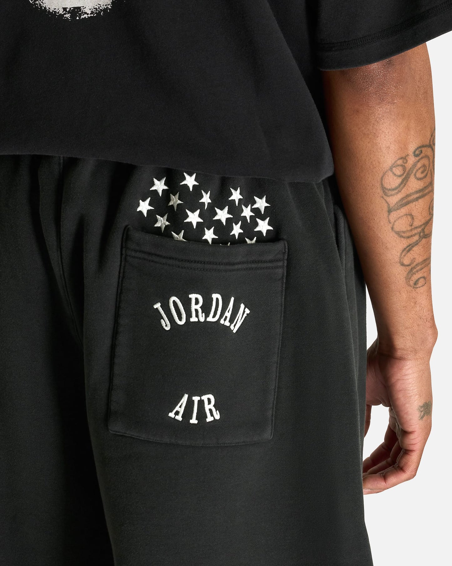 Nike Men's Shorts IH Oversized Fleece Shorts in Black