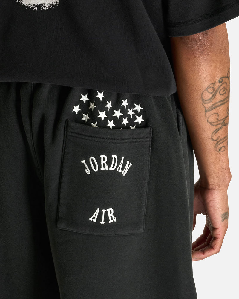 Nike Men's Shorts IH Oversized Fleece Shorts in Black