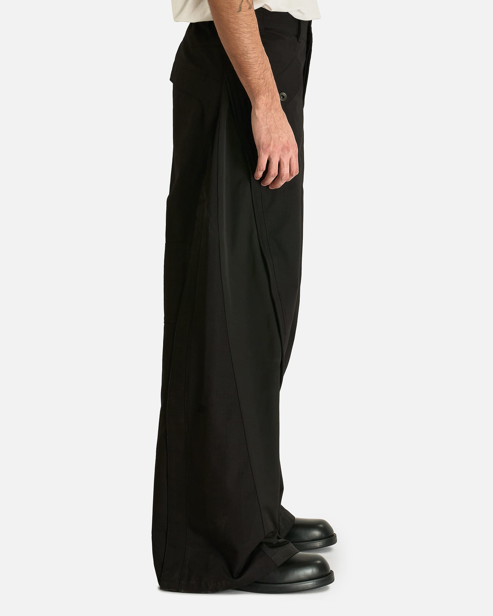 FFFPOSTALSERVICE Men's Pants Kinarak Wired Trouser in Black