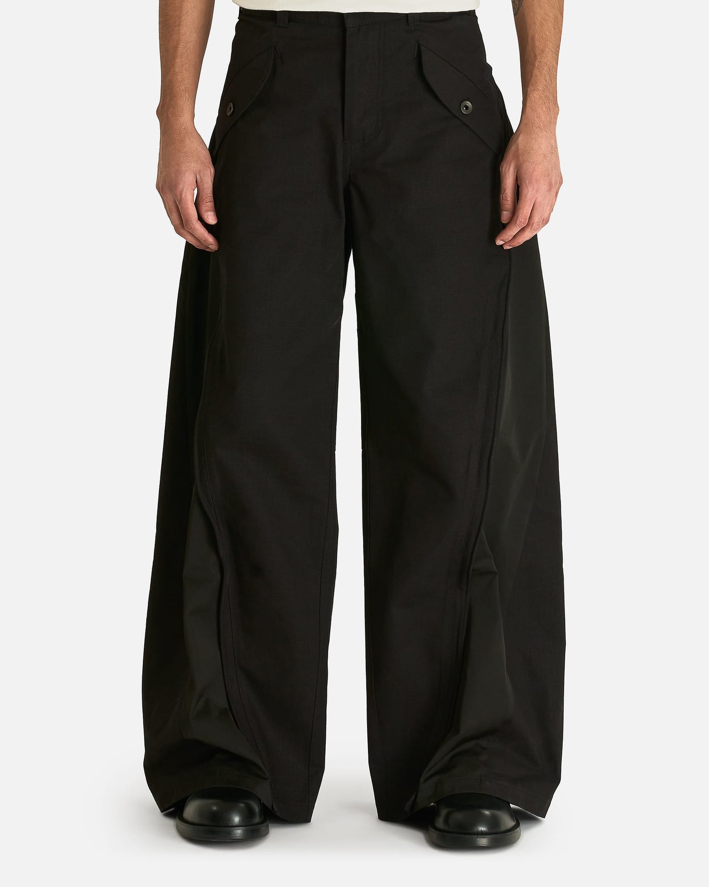 FFFPOSTALSERVICE Men's Pants Kinarak Wired Trouser in Black