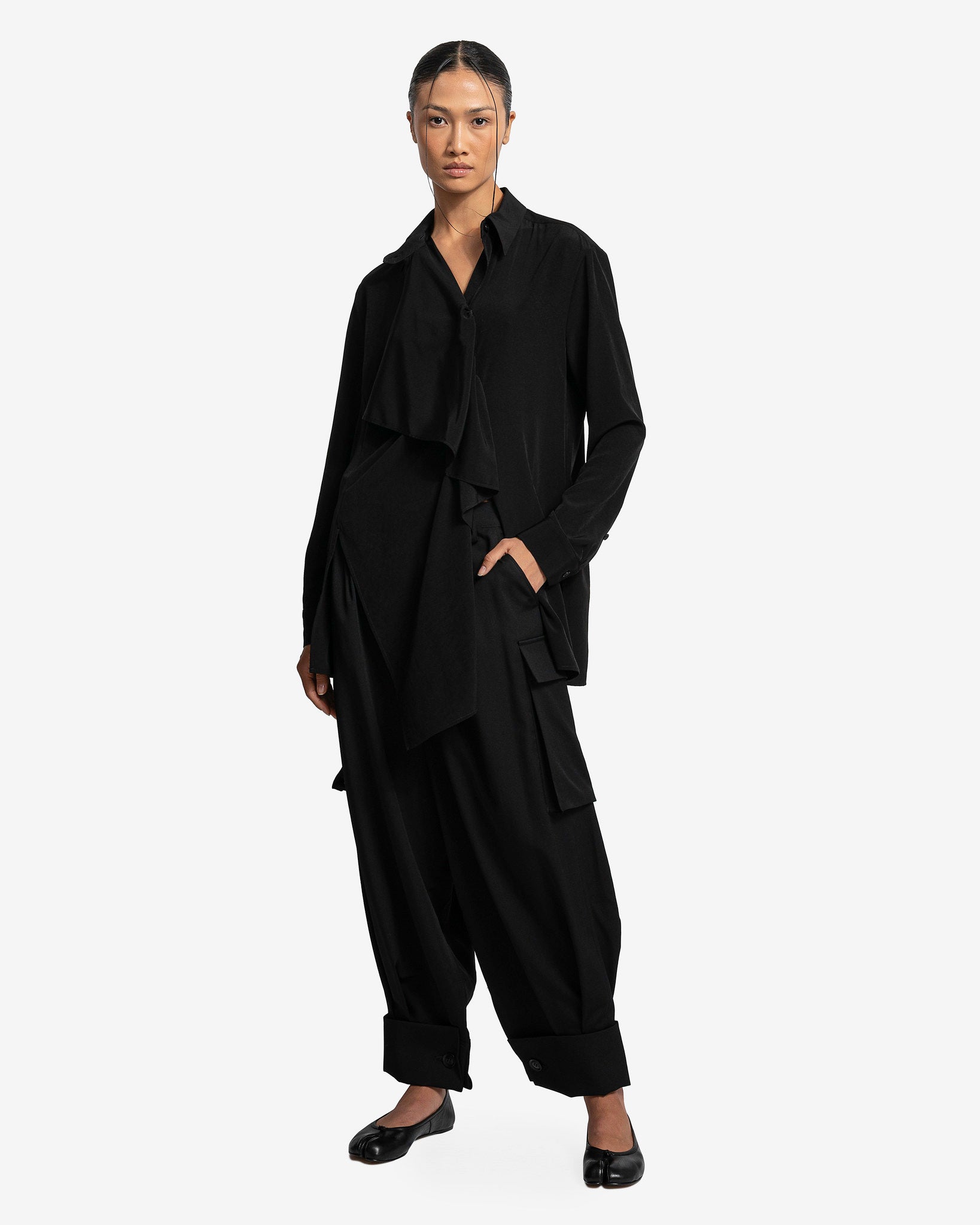 Y's by Yohji Yamamoto Women Pants Ko-Hem Cuffs Cargo Pants in Black