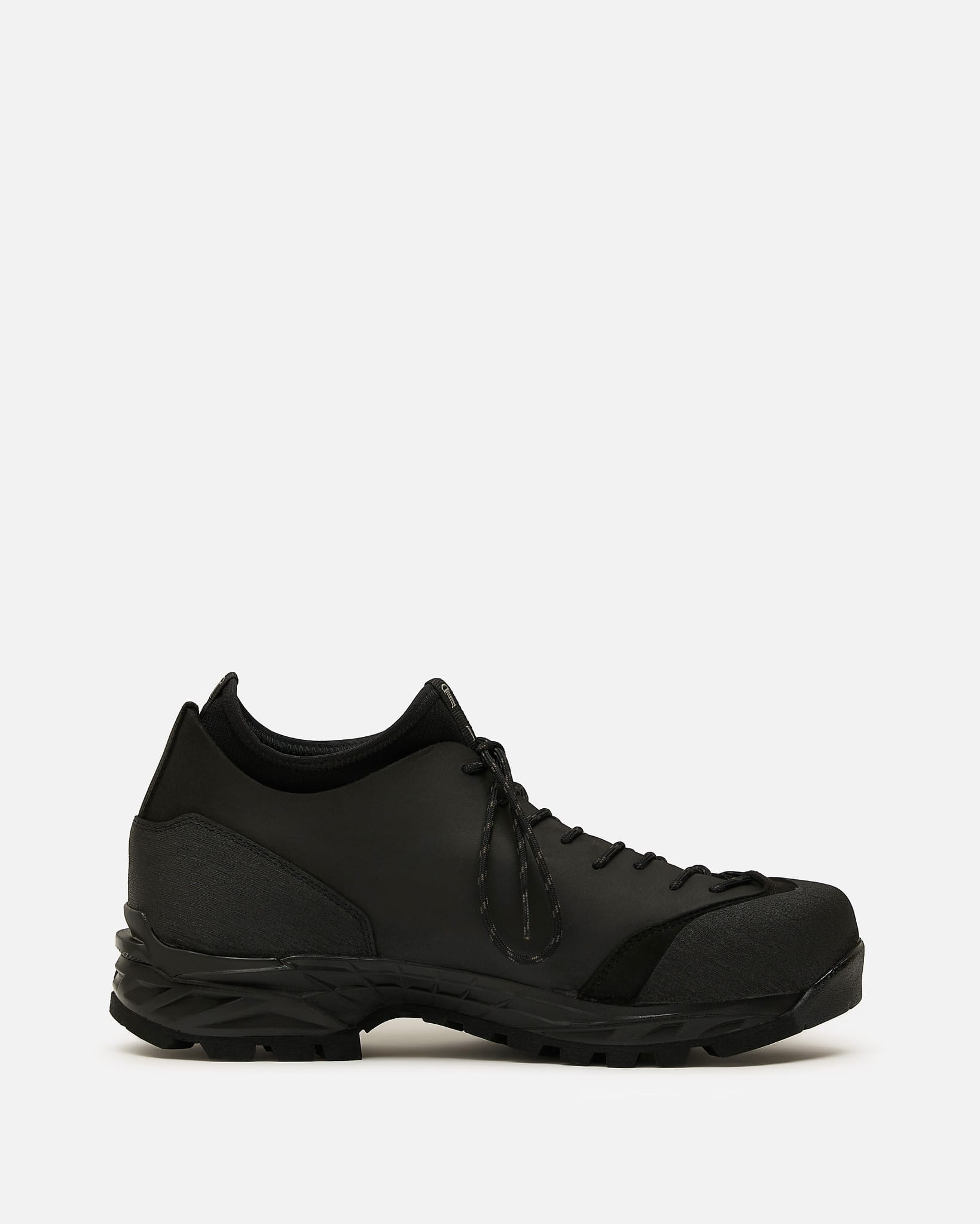 Demon Men's Shoes Kresta Gaiter in Black