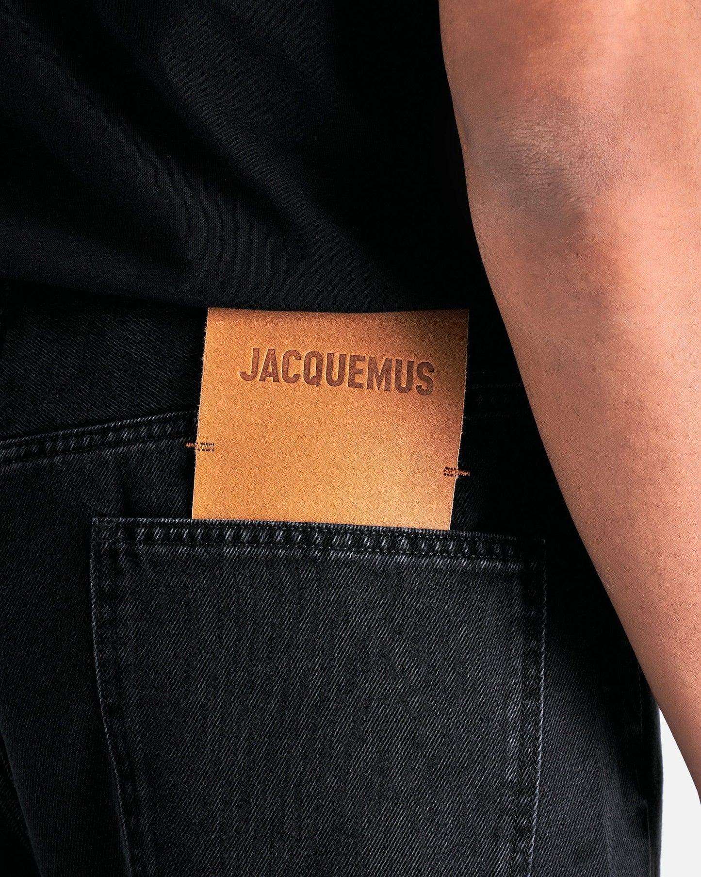 Jacquemus Men's Jeans Le De Nimes Droit in Black