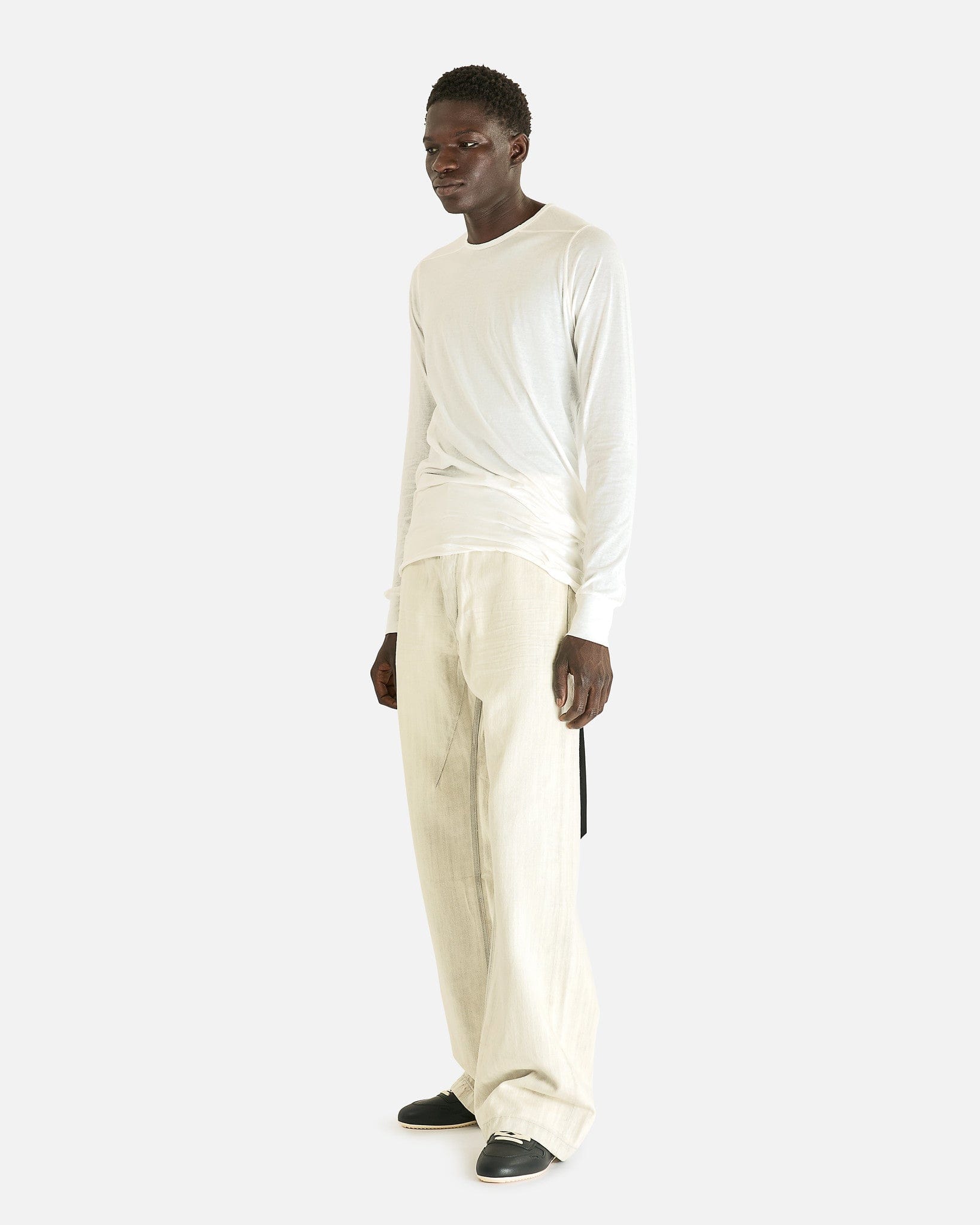 Level Long Sleeve T in Milk – SVRN