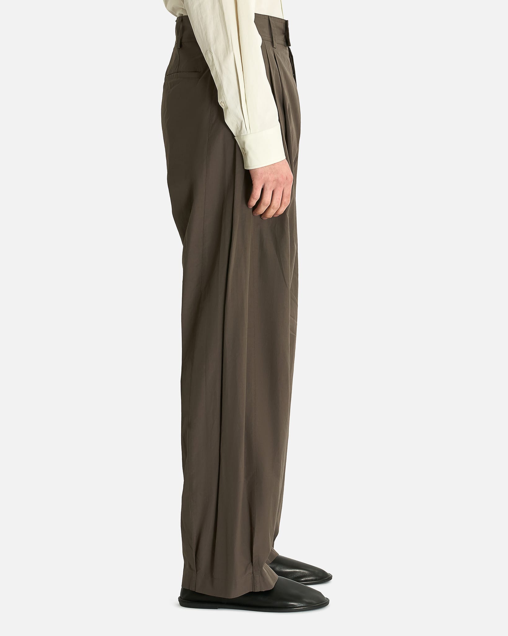 The Row Men's Pants Malou Pant in Cedar Brown