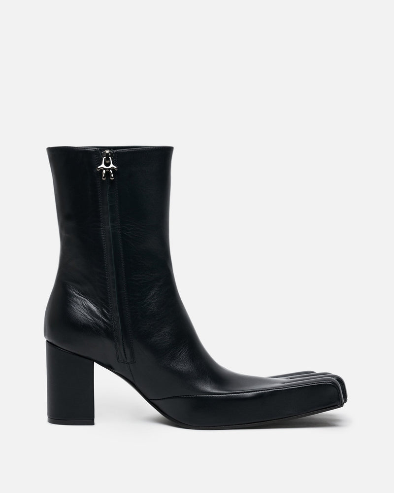 AVAVAV Women Boots Matte Leather Fingers Boot in Black