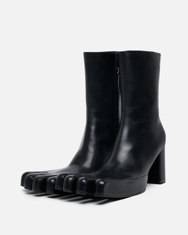 AVAVAV Women Boots Matte Leather Fingers Boot in Black