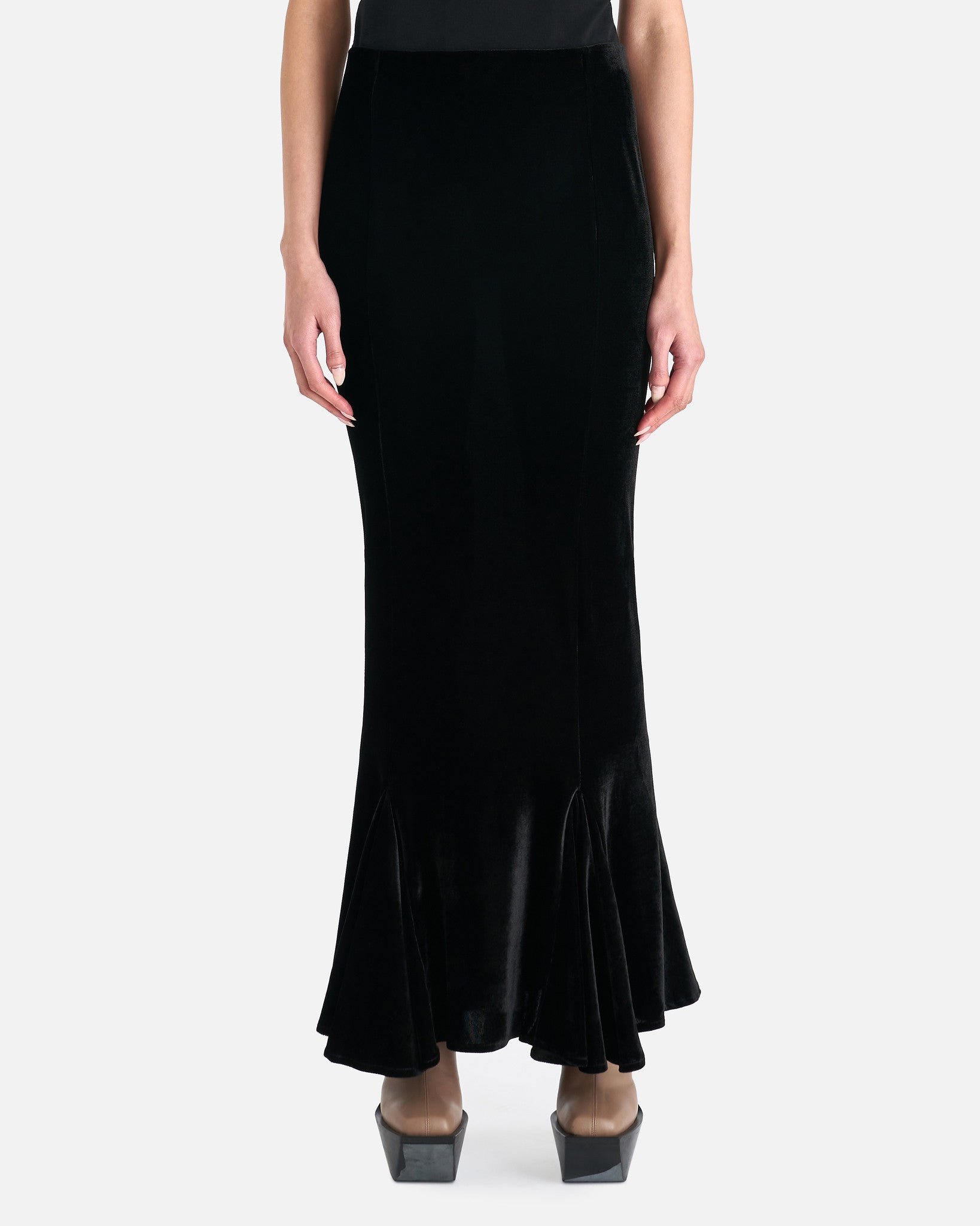 AVAVAV Women Skirts Maxi Skirt in Black Velvet