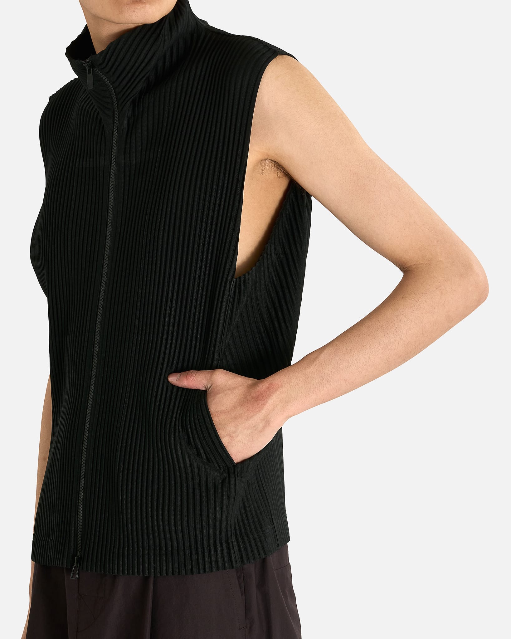 Homme Plissé Issey Miyake Men's Tops MC April Vest in Black