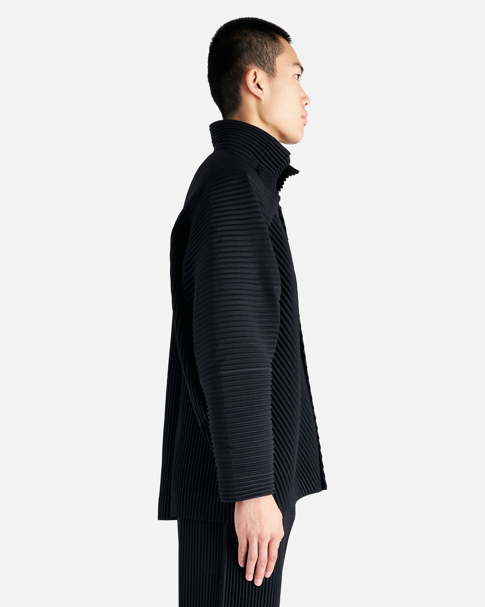 Homme Plissé Issey Miyake Men's Jackets MC July Jacket in Black