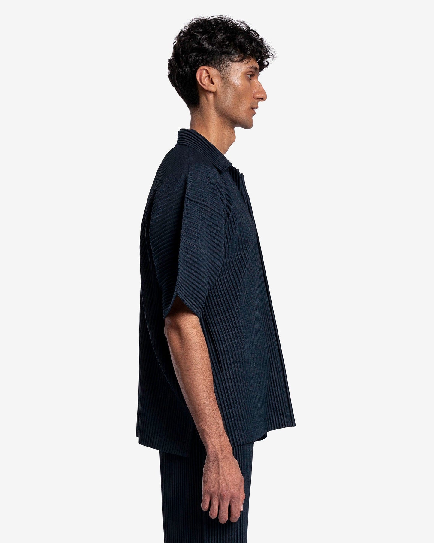 Homme Plissé Issey Miyake Men's Shirts MC May Shirt in Deep Indigo