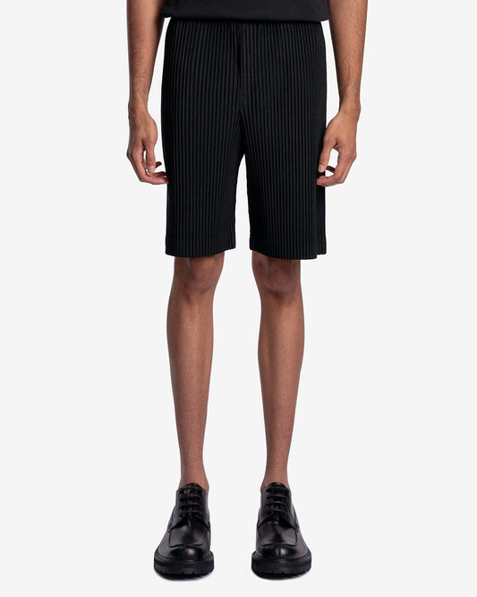 Homme Plissé Issey Miyake Men's Shorts MC May Shorts in Black
