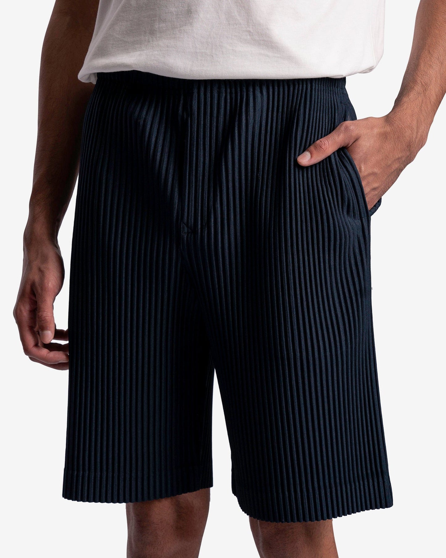 Homme Plissé Issey Miyake Men's Shorts MC May Shorts in Deep Indigo