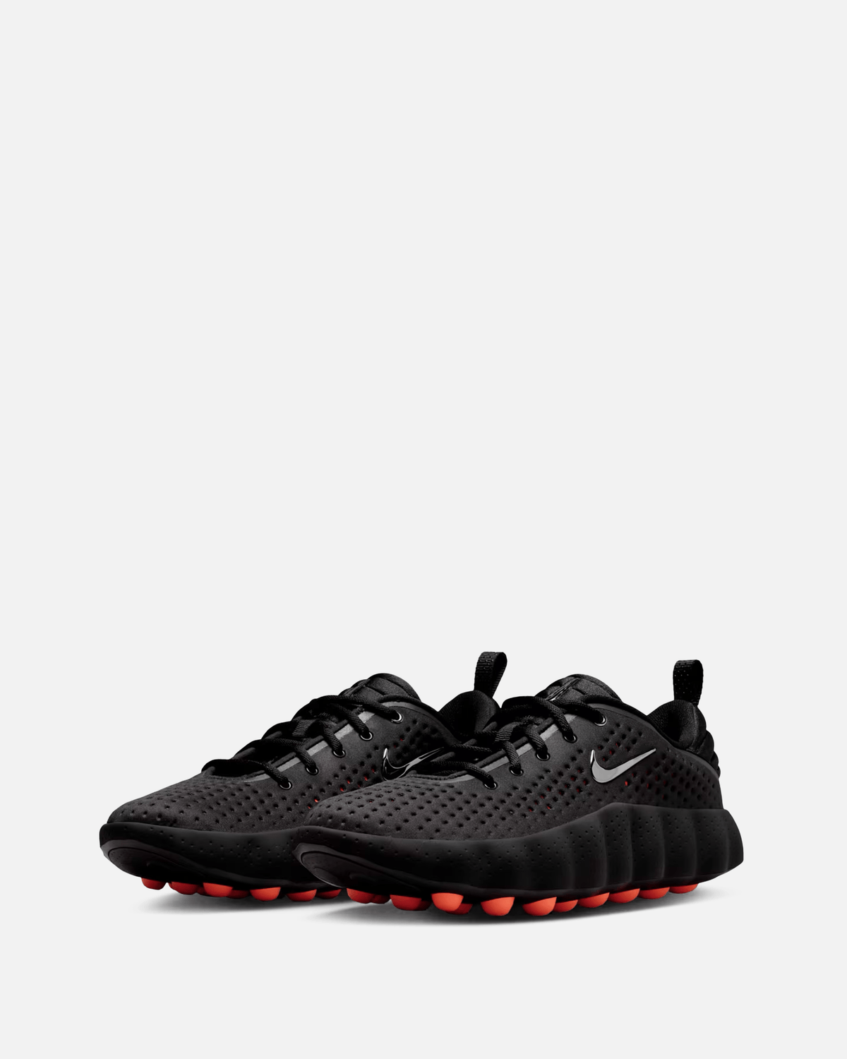 Nike Men's Sneakers Mind 002 in Black/Hyper Crimson