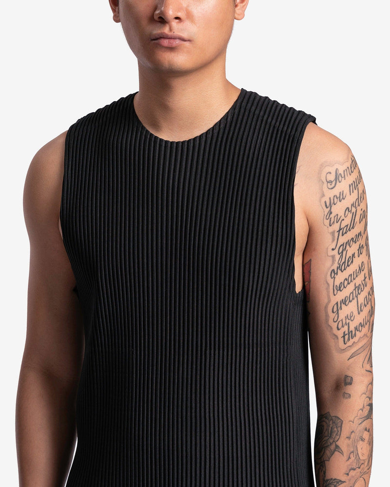 Homme Plissé Issey Miyake Men's Tops Monthly Colors April Vest in Black