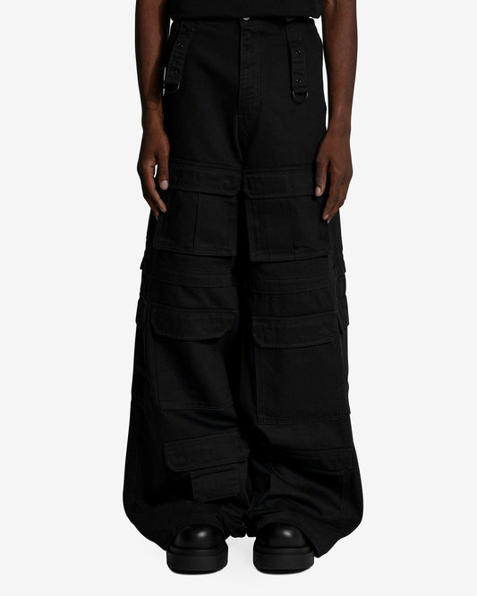 VETEMENTS Men's Pants Multipocket Cargo Pants in Black