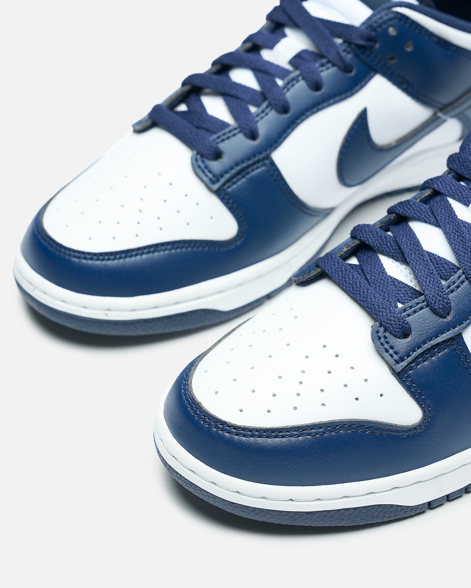 Nike Men's Sneakers Nike Dunk Low Retro in Midnight Navy