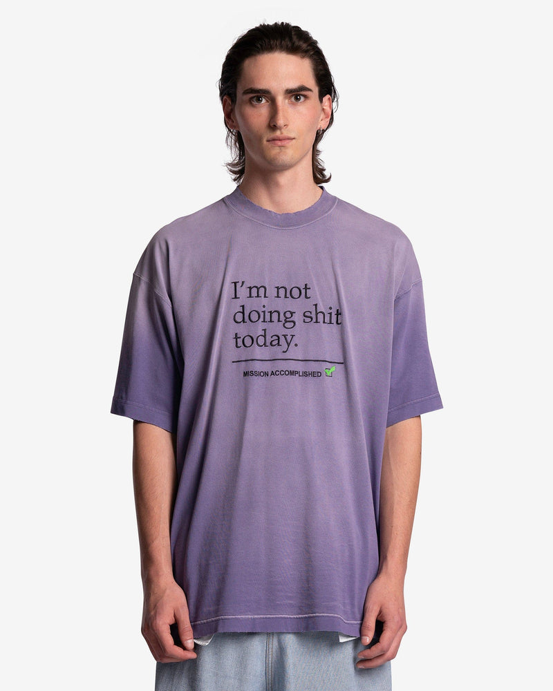 VETEMENTS Men's T-Shirts Not Doing Shit Today T-Shirt in Lilac