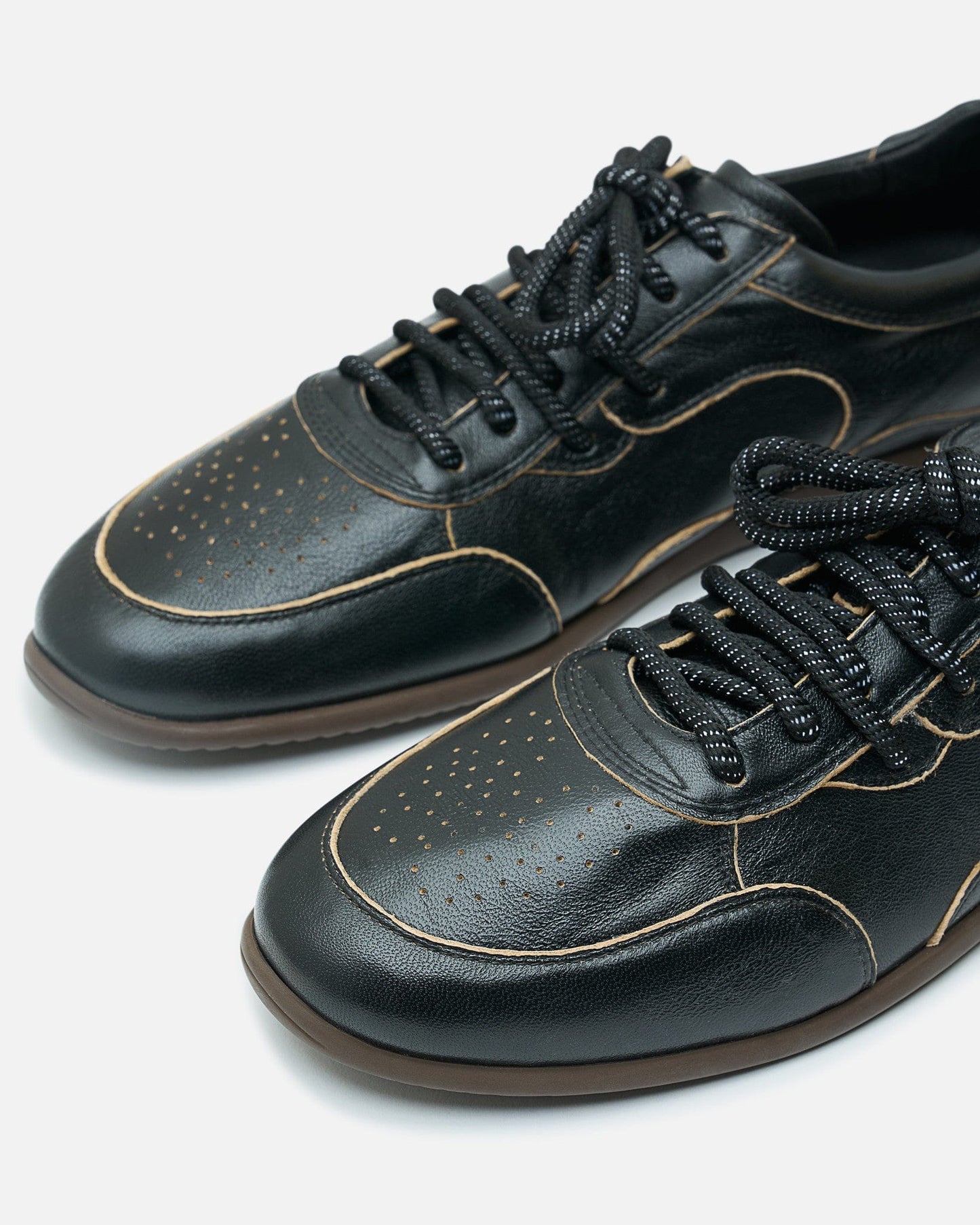NAMACHEKO Men's Sneakers Osterly Sneaker in Black Asportabile