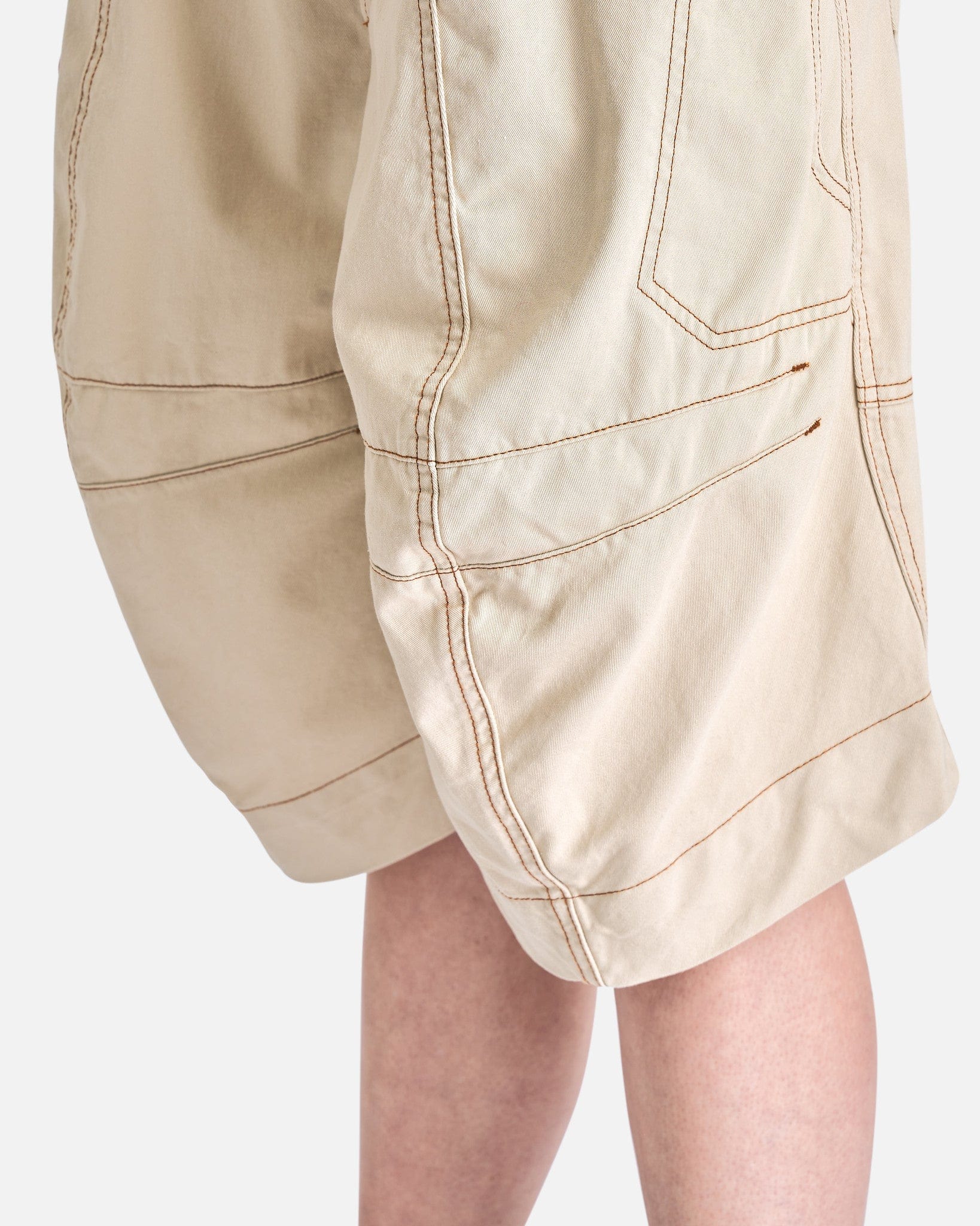 Edward Cuming Women Shorts Oversized Shorts in Cream
