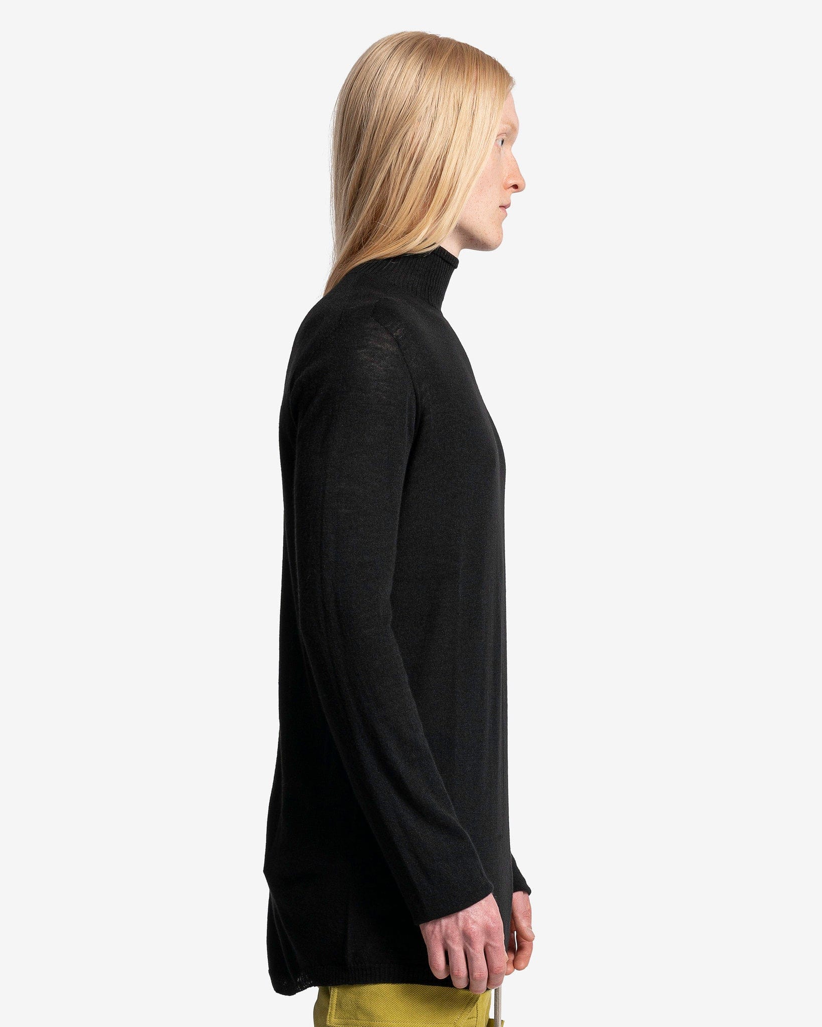 Oversized Turtleneck in Black – SVRN