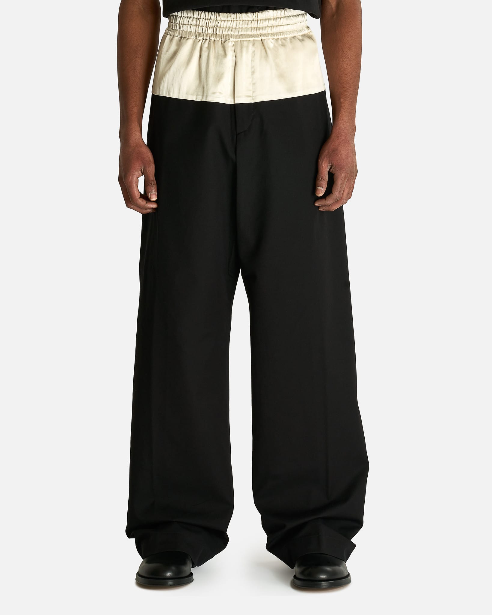 Pablo Serrón ブラックスリムフィットパンツ Pablo Pants in Black – SVRN
