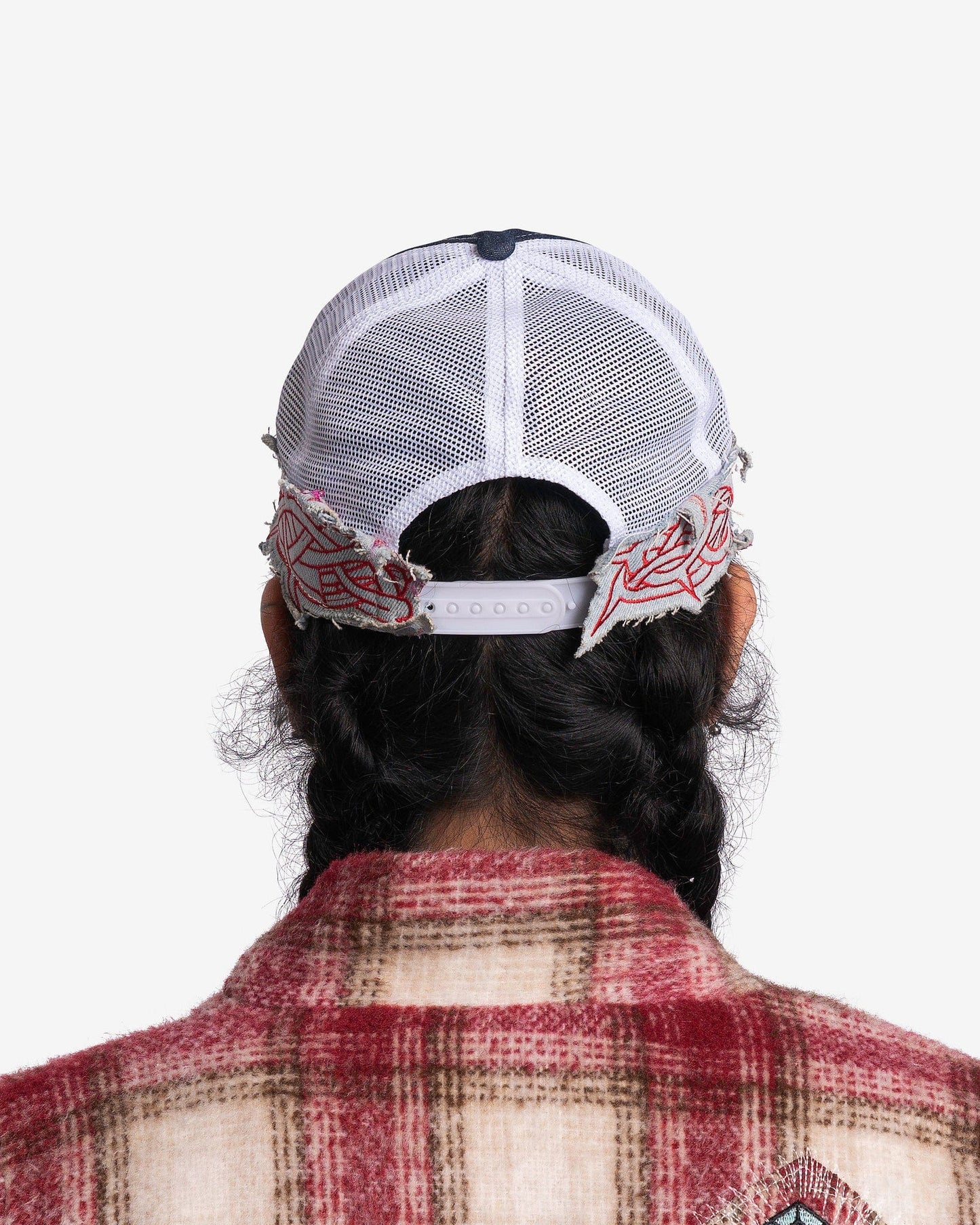 Who Decides War Men's Hats O/S Pale Use Crown of Thorns Trucker Cap in Multi